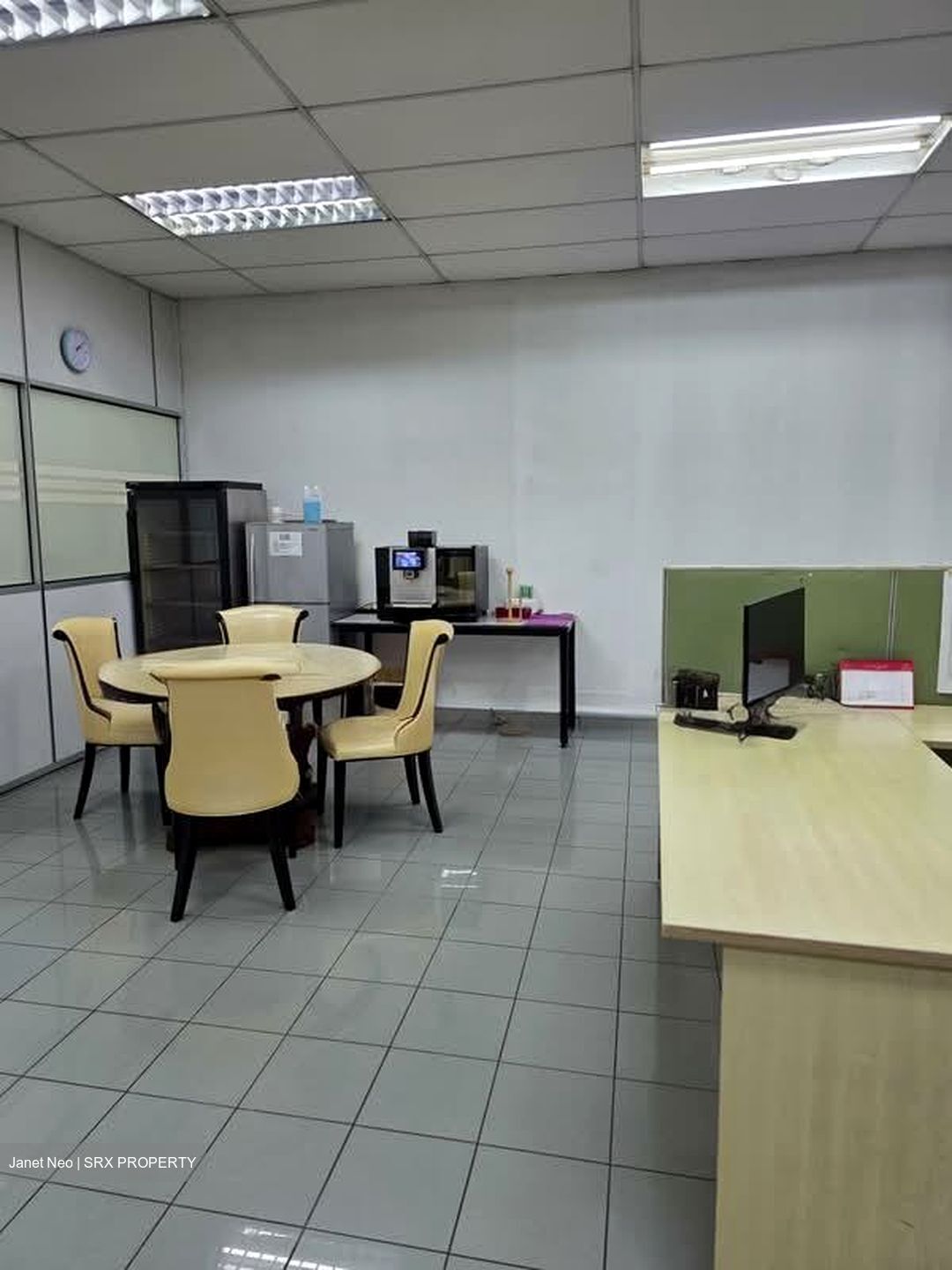 Tuas Avenue 16 (D22), Factory #596853631